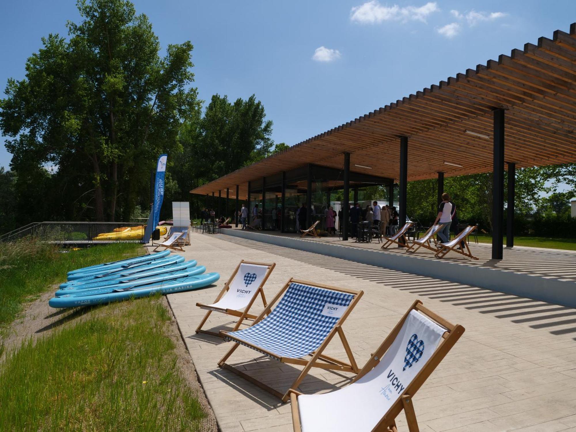 Tente Lodge Pour 5 Personnes En Bordure De La Riviere Allier Au Sein D'Un Petit Camping Saint-Yorre Kültér fotó